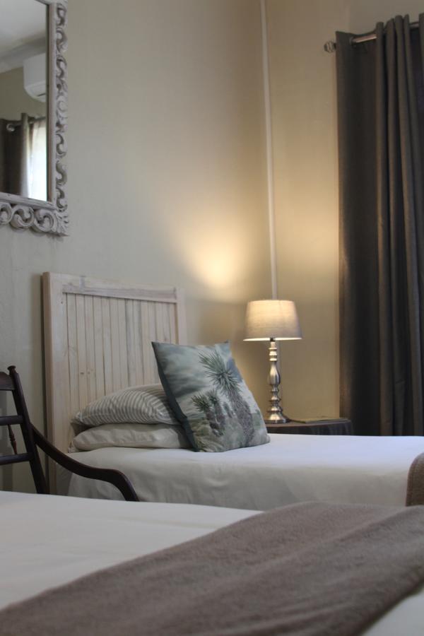 Ripple Hill Hotel Patensie ภายนอก รูปภาพ